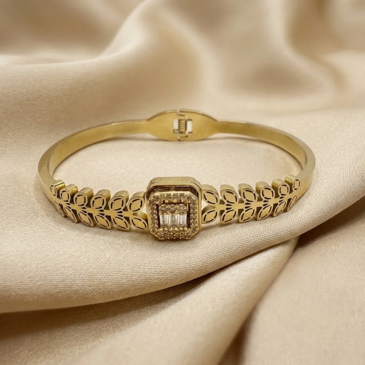 Gold Botanical Cutout Bangle with Crystal Halo Cluster | Zeray